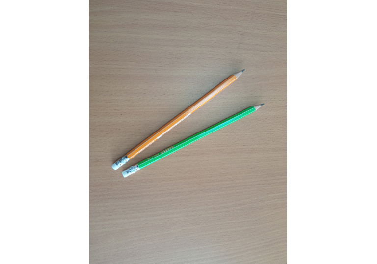 Олівець Axent 9001 з гумкою (9609101000) Олівець Axent 9001 з гумкою (9609101000)